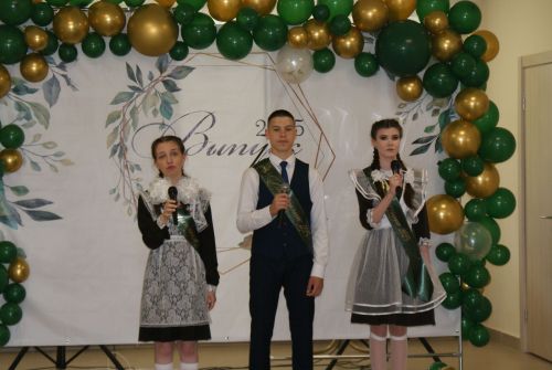 Кече Кибәхуҗада  «Соңгы кыңгырау» бәйрәме