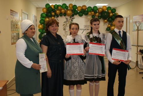 Кече Кибәхуҗада  «Соңгы кыңгырау» бәйрәме