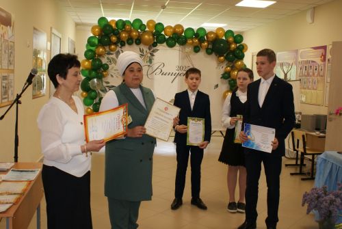 Кече Кибәхуҗада  «Соңгы кыңгырау» бәйрәме