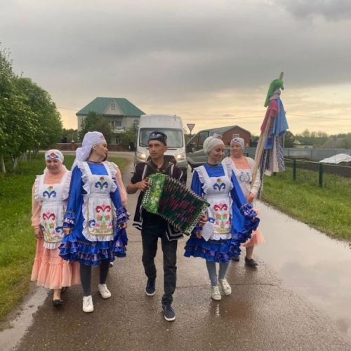 Татар милли киемнәре бәйгесендә катнашырга чакырабыз