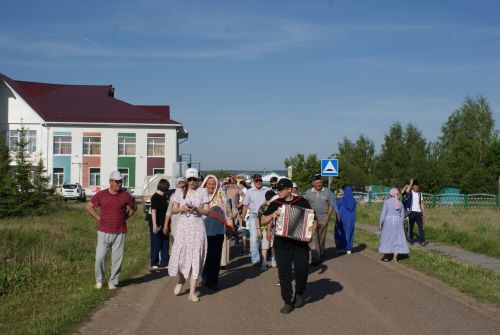 Теләче авылында бирнә җыйдылар