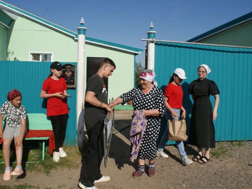 Олы Кибәхуҗа авылында күңелле итеп бирнә җыйдылар