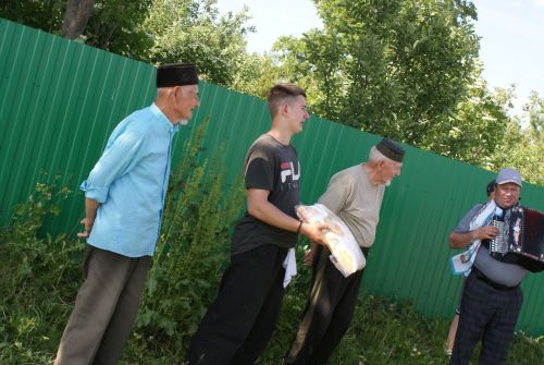 Олы Кибәхуҗа авылында күңелле итеп бирнә җыйдылар