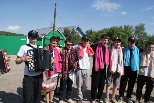 Олы Кибәхуҗа авылында күңелле итеп бирнә җыйдылар