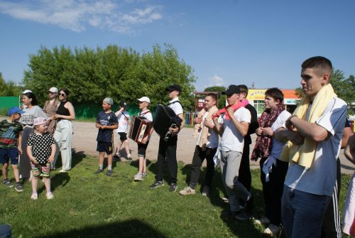 Олы Кибәхуҗа авылында күңелле итеп бирнә җыйдылар
