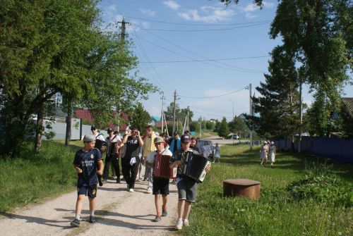 Олы Кибәхуҗа авылында күңелле итеп бирнә җыйдылар