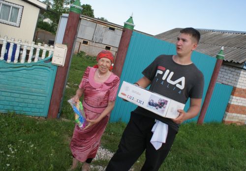Олы Кибәхуҗа авылында күңелле итеп бирнә җыйдылар