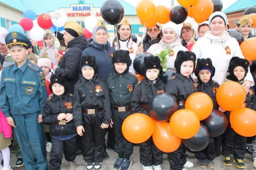Ватан азатлыгы өчен шәһит киткән якташларыбызның якты истәлеге бер минут тынлык белән искә алынды