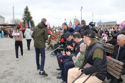 Ватан азатлыгы өчен шәһит киткән якташларыбызның якты истәлеге бер минут тынлык белән искә алынды