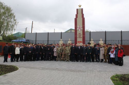 Ватан азатлыгы өчен шәһит киткән якташларыбызның якты истәлеге бер минут тынлык белән искә алынды