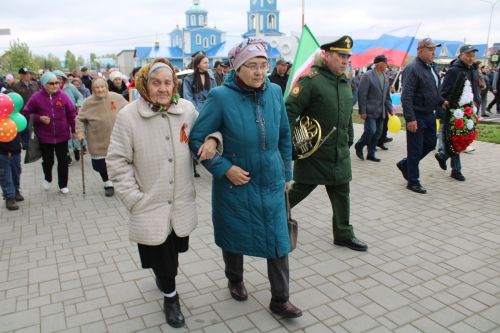 Ватан азатлыгы өчен шәһит киткән якташларыбызның якты истәлеге бер минут тынлык белән искә алынды