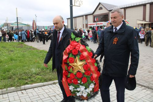 Ватан азатлыгы өчен шәһит киткән якташларыбызның якты истәлеге бер минут тынлык белән искә алынды