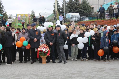 Ватан азатлыгы өчен шәһит киткән якташларыбызның якты истәлеге бер минут тынлык белән искә алынды