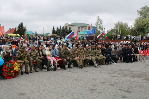 Ватан азатлыгы өчен шәһит киткән якташларыбызның якты истәлеге бер минут тынлык белән искә алынды