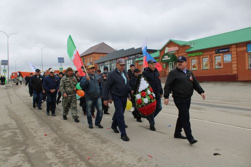 Ватан азатлыгы өчен шәһит киткән якташларыбызның якты истәлеге бер минут тынлык белән искә алынды