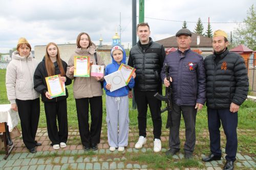 Ватан азатлыгы өчен шәһит киткән якташларыбызның якты истәлеге бер минут тынлык белән искә алынды
