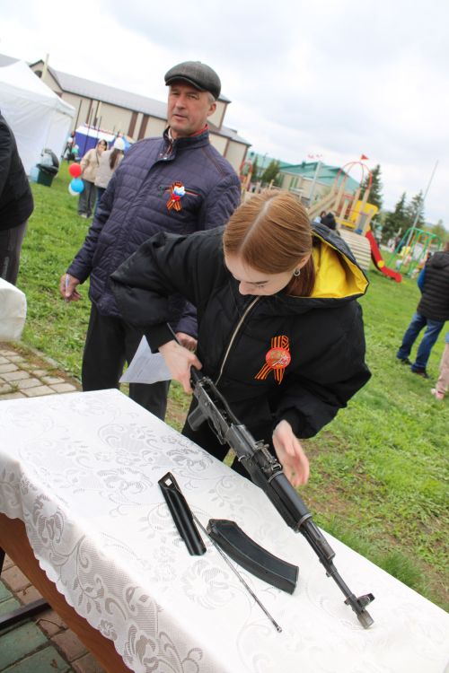 Ватан азатлыгы өчен шәһит киткән якташларыбызның якты истәлеге бер минут тынлык белән искә алынды