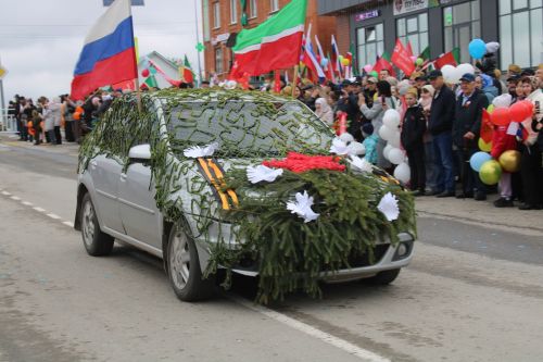 Ватан азатлыгы өчен шәһит киткән якташларыбызның якты истәлеге бер минут тынлык белән искә алынды