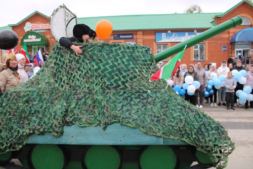 Ватан азатлыгы өчен шәһит киткән якташларыбызның якты истәлеге бер минут тынлык белән искә алынды
