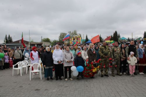 Ватан азатлыгы өчен шәһит киткән якташларыбызның якты истәлеге бер минут тынлык белән искә алынды