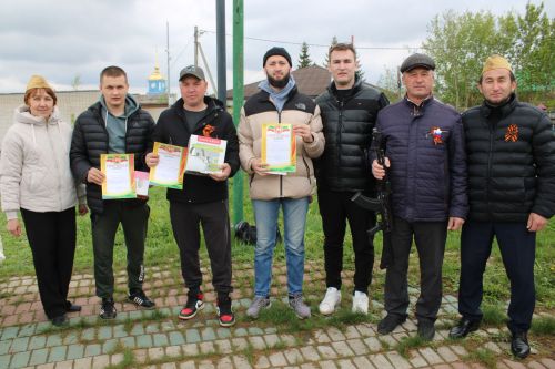 Ватан азатлыгы өчен шәһит киткән якташларыбызның якты истәлеге бер минут тынлык белән искә алынды