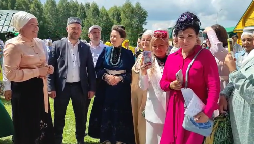 Теләчедә «Ак калфак» оешмасының күчмә утырышы бара