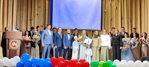 Теләче мәктәбе укучыларын олы юлга озатты