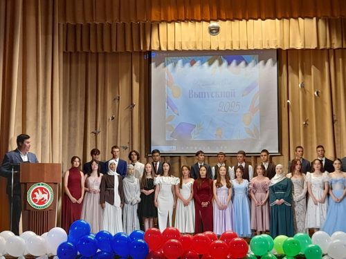 Теләче мәктәбе укучыларын олы юлга озатты