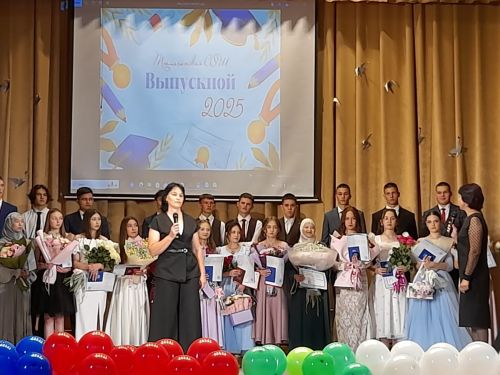 Теләче мәктәбе укучыларын олы юлга озатты