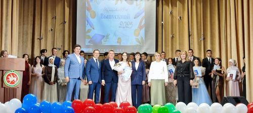 Теләче мәктәбе укучыларын олы юлга озатты
