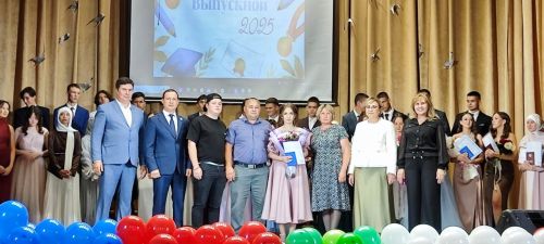 Теләче мәктәбе укучыларын олы юлга озатты