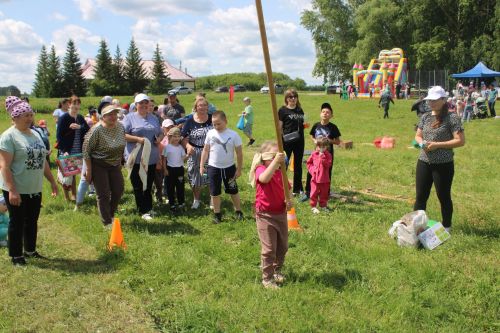 Кече Кибәхуҗа авылында балалар Сабантуе үтте
