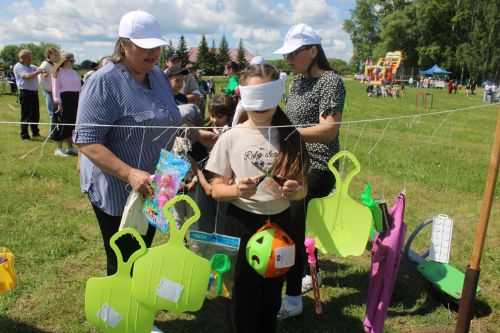 Кече Кибәхуҗа авылында балалар Сабантуе үтте