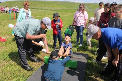 Кече Кибәхуҗа авылында балалар Сабантуе үтте