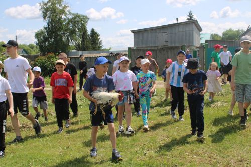 Кече Кибәхуҗа авылында балалар Сабантуе үтте
