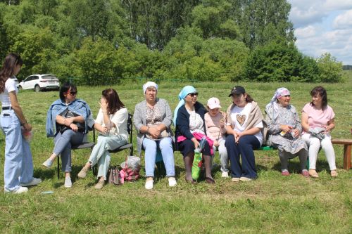 Кече Кибәхуҗа авылында балалар Сабантуе үтте