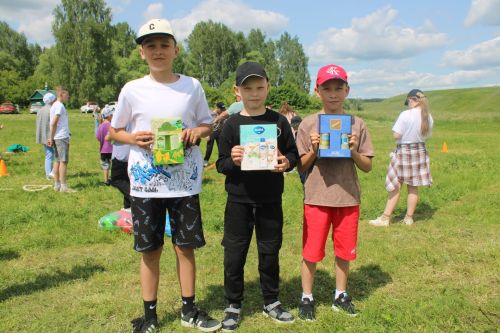 Кече Кибәхуҗа авылында балалар Сабантуе үтте