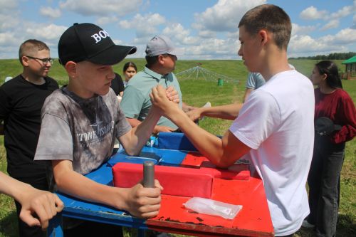 Кече Кибәхуҗа авылында балалар Сабантуе үтте