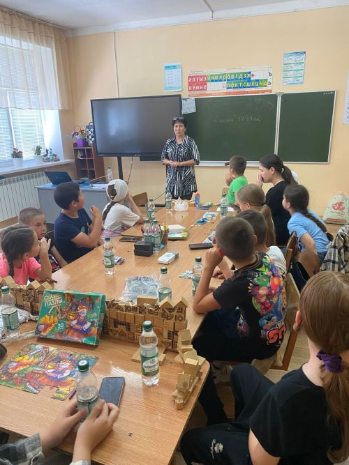 Шәдкедә  рус теле көнен билгеләп үттеләр
