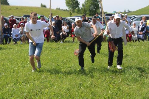 Югары Кибәхуҗада хатын-кызлар да бил алышты
