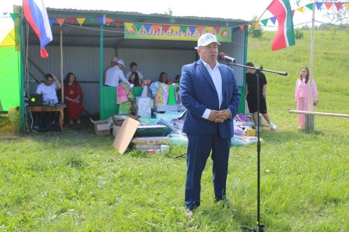 Югары Кибәхуҗада хатын-кызлар да бил алышты