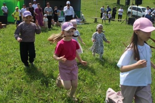 Югары Кибәхуҗада хатын-кызлар да бил алышты
