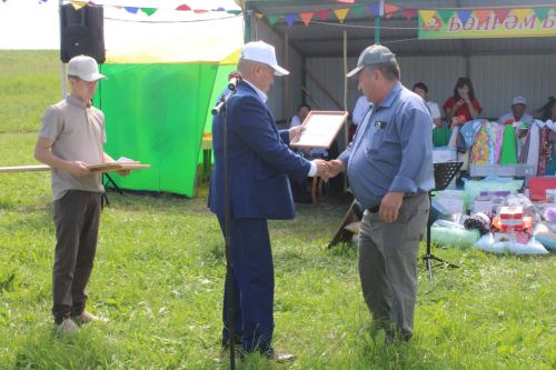 Югары Кибәхуҗада хатын-кызлар да бил алышты