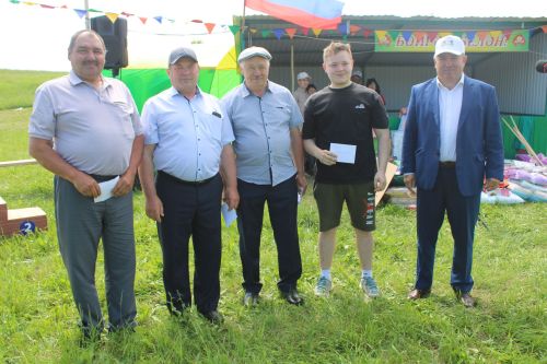 Югары Кибәхуҗада хатын-кызлар да бил алышты