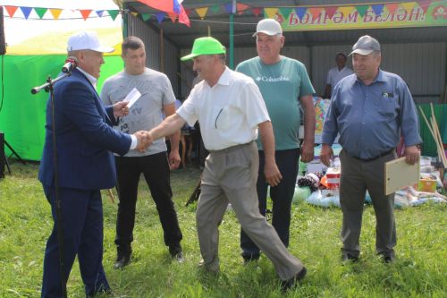 Югары Кибәхуҗада хатын-кызлар да бил алышты