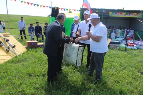 Югары Кибәхуҗада хатын-кызлар да бил алышты