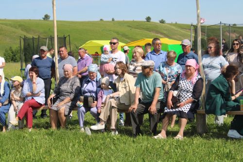Югары Кибәхуҗада хатын-кызлар да бил алышты