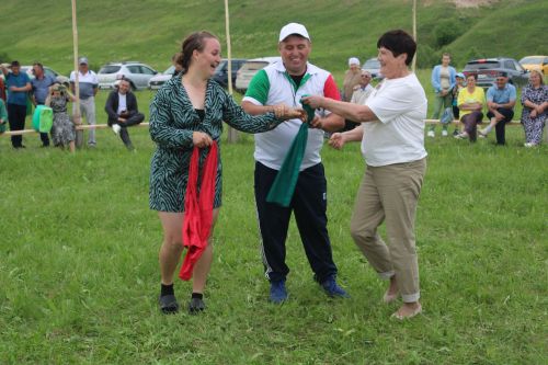 Югары Кибәхуҗада хатын-кызлар да бил алышты