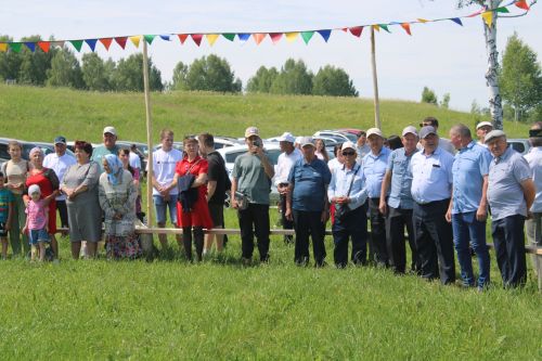 Югары Кибәхуҗада хатын-кызлар да бил алышты