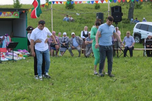Югары Кибәхуҗада хатын-кызлар да бил алышты